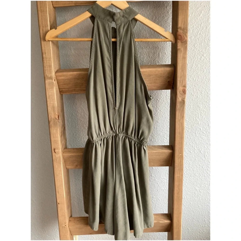 Romper - Picture 4 of 4